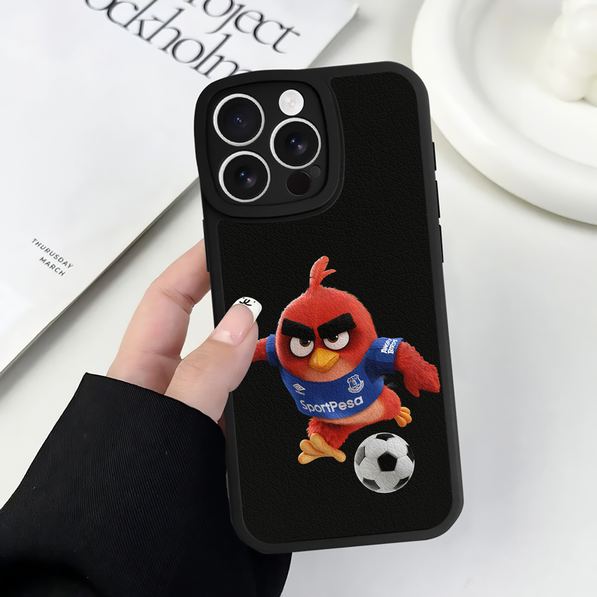 （画像用） Angry Birds アングリーバード 【iPhone 16シリーズ対応】シリコンスマホケース（レザー調） 材質：シリコン